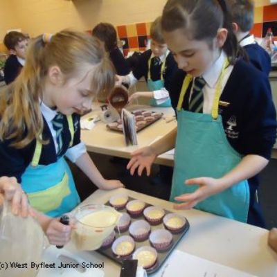 Red Nose cake baking